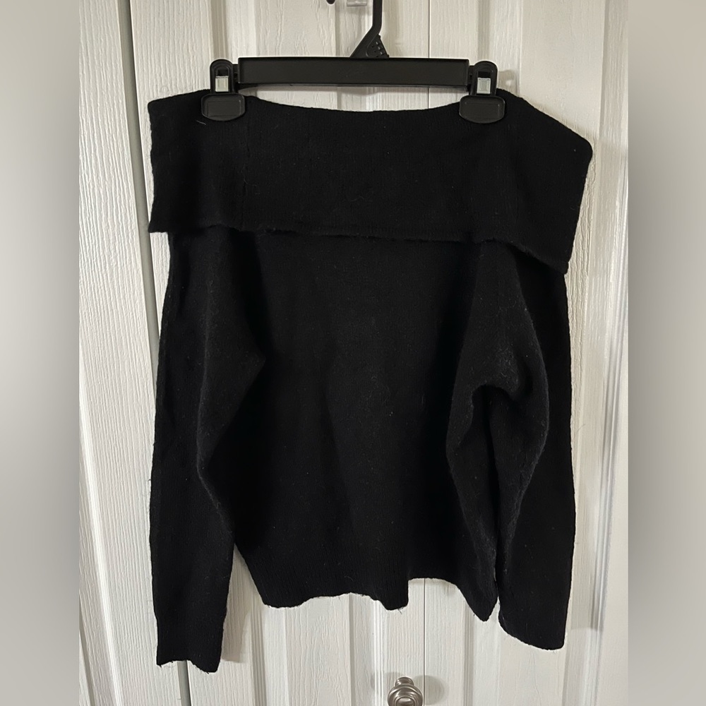 H&M Off-the-Shoulder Sweater - Picture 5 of 5